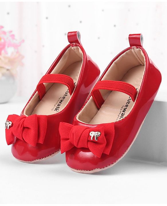 Cute Walk by Babyhug Booties with strap and Bow Applique - Red