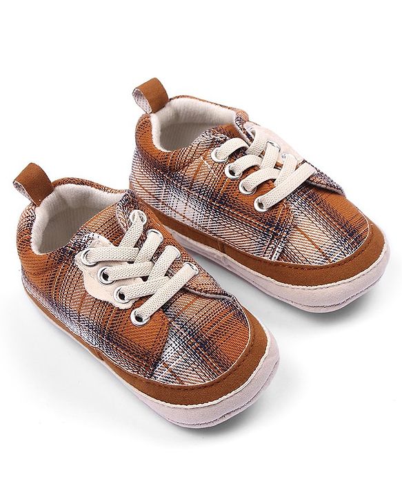 Cute Walk by Babyhug Slip On Checked Booties- Brown