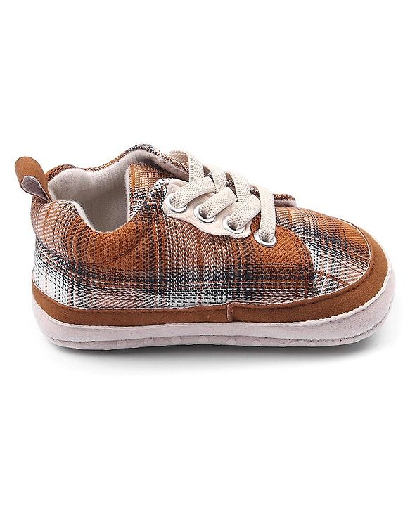 Cute Walk by Babyhug Slip On Checked Booties- Brown