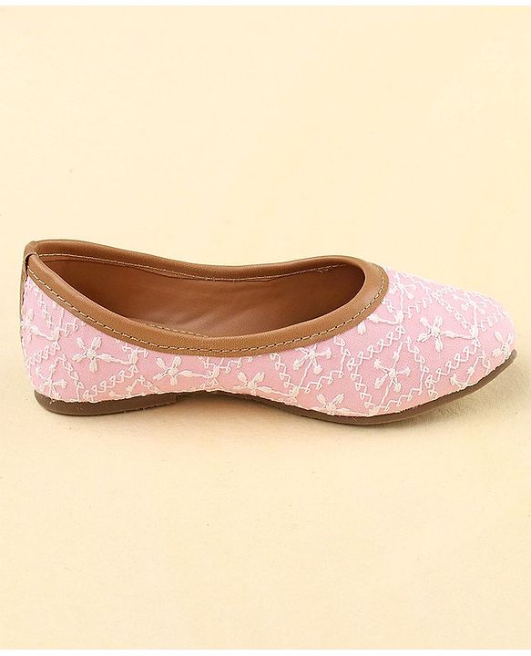 Cute Walk by Babyhug Slip On Embroidered Mojaris - Pink