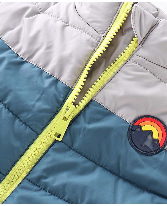 Babyhug Woven Full Sleeves Hooded Jacket Mountain Badge - Green & Grey