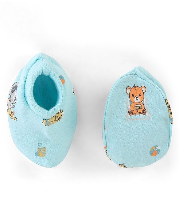 Babyhug 100% Cotton Interlock Castle Print Cap Mittens And Booties  Blue - Diameter 11cm