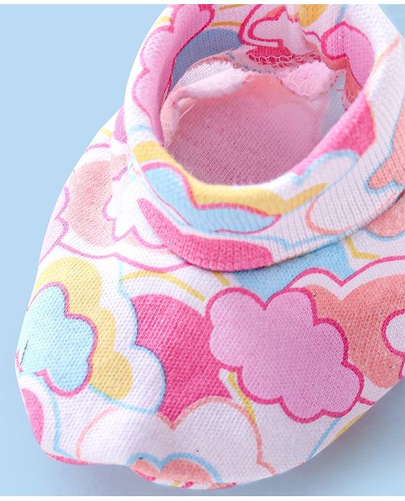 Babyhug 100% Cotton Knit Mittens & Booties Set with Clouds Print - Pink