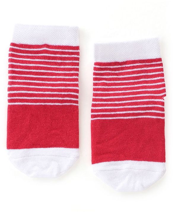 Cute Walk by Babyhug Cotton Blend Non Terry Ankle Length Socks Heart Design - Red