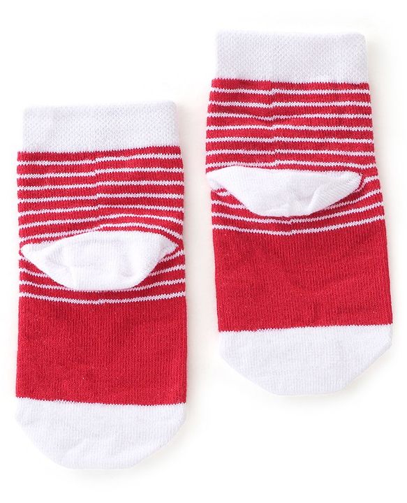 Cute Walk by Babyhug Cotton Blend Non Terry Ankle Length Socks Heart Design - Red