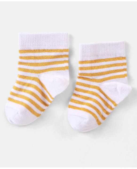 Cute Walk by Babyhug Cotton Knit Anti-Bacterial Ankle Length Cars & Striped Design Socks Pack of 3 - Red & Blue