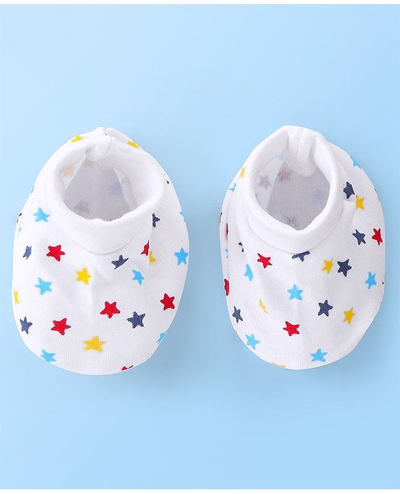 Babyhug 100% Cotton Knit Star Print Cap Mittens & Booties- White