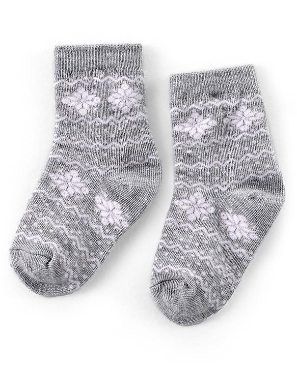 Cutewalk By Babyhug Anti Bacterial Ankle Length Socks Christmas Pack Of 3 - Cream & Grey