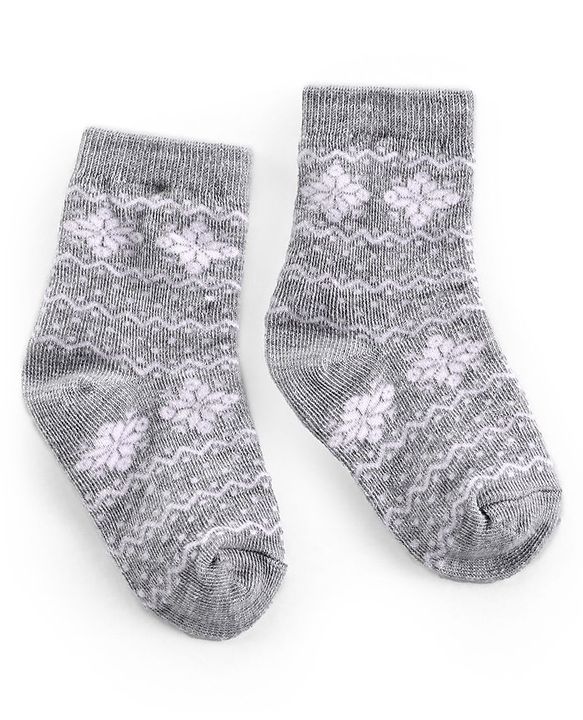 Cutewalk By Babyhug Anti Bacterial Ankle Length Socks Christmas Pack Of 3 - Cream & Grey