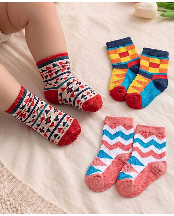 Cute Walk By Babyhug Antibacterial Socks With Triangle Design Pack Of 3 - Multicolour