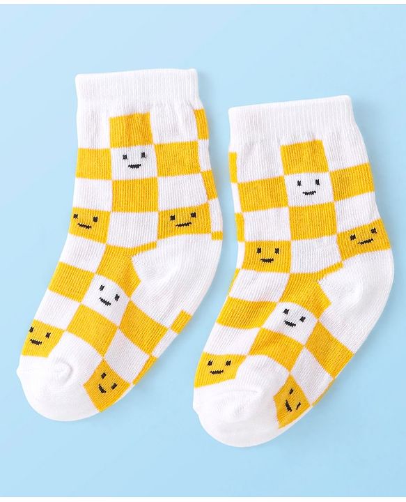 Cute Walk By Babyhug Non Terry Anti Bacterial Ankle Length Socks Smile Design Pack Of 3 - White & Yellow