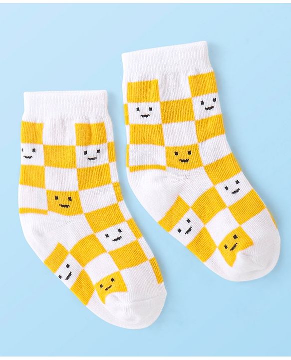 Cute Walk By Babyhug Non Terry Anti Bacterial Ankle Length Socks Smile Design Pack Of 3 - White & Yellow