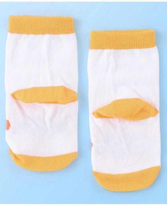 Cute Walk by Babyhug Cotton Blend Ankle Length Anti Bacterial Socks Animal Design Pack of 3 - White & Yellow