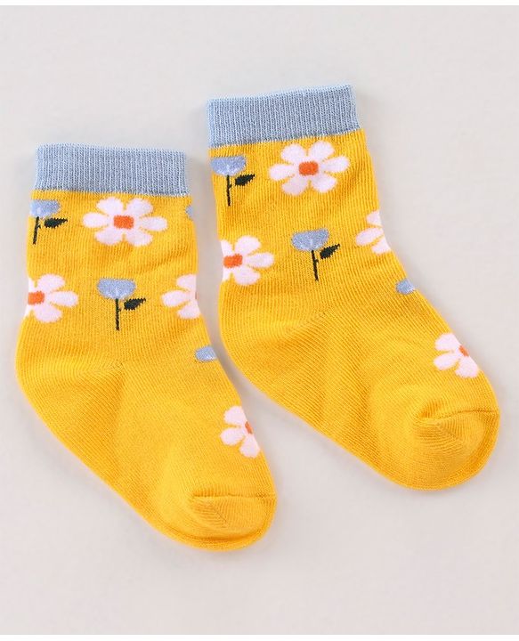 Cute Walk by Babyhug Cotton Knit Anti Bacterial Ankle Length Floral Design Socks Pack of 3 - Multicolour