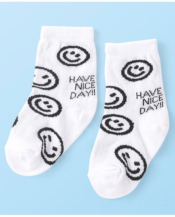 Cute Walk By Babyhug Non Terry Anti Bacterial Ankle Length Socks With Smile Design Pack Of 3 - White & Black