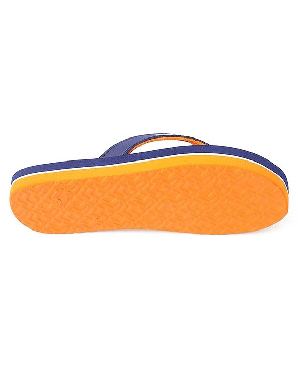 Pine Kids Flip Flops Football Print - Blue