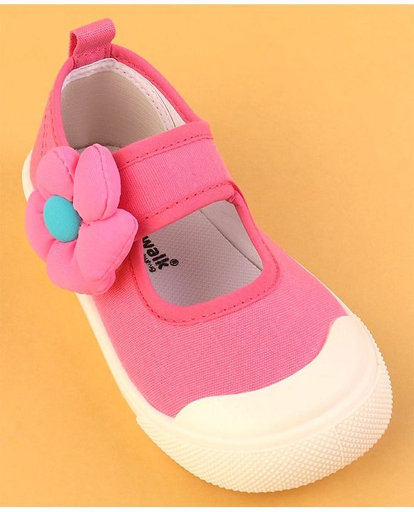 Cute Walk by Babyhug with Velcro Closure Casual Shoes Flower Applique - Fuchsia