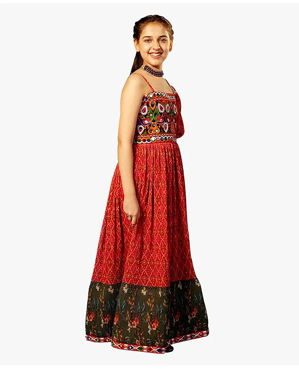 Garba Cotton-Rayon Navratri Chaniya Choli Fancy Dress Costume For Girls at  Rs 2800/piece in Greater Noida