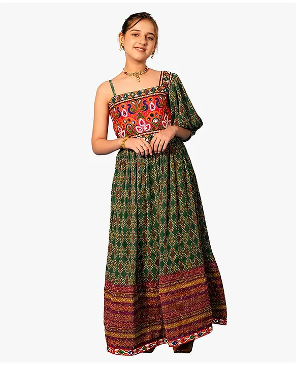 Embroidered Women Traditional Navratri Garba Dress at Rs 1299/piece in Surat