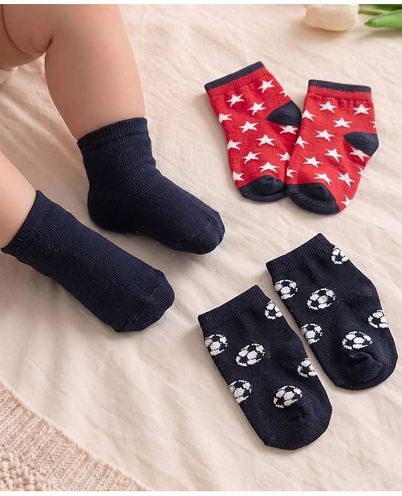 Cute Walk By Babyhug Anti Bacterial Ankle Length Socks Star Design Pack Of 3 - Black & Red