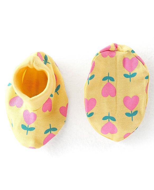 Babyhug 100% Cotton Cap Mittens & Booties Set With Floral Print Yellow - Diameter 9.5 cm