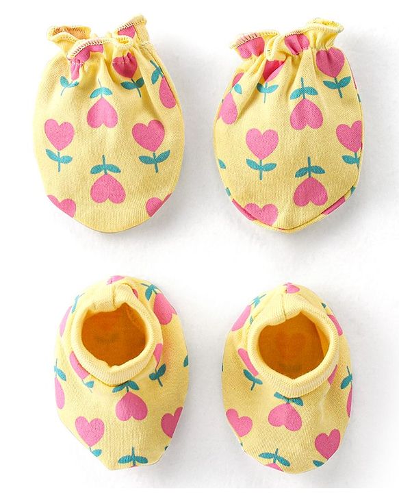Babyhug 100% Cotton Knit Mittens and Booties With Heart Print - Yellow