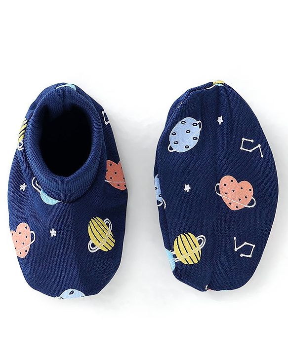 Babyhug 100% Cotton Interlock Knit Cap Mittens & Booties Set with Space Print - Navy Blue
