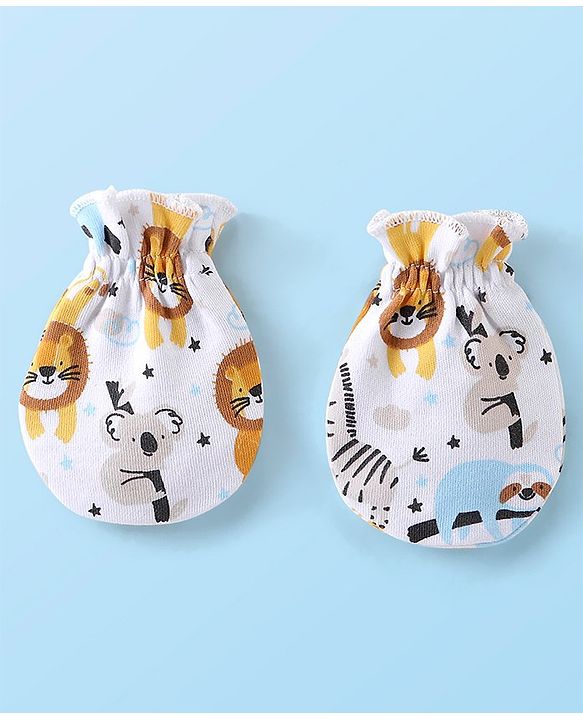 Babyhug 100% Cotton Knit Cap Mittens & Booties Set with Lion Print - White
