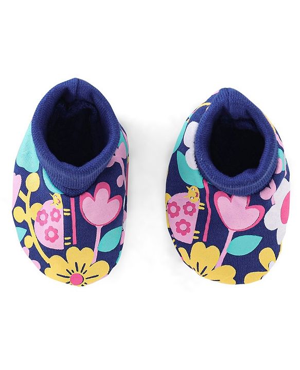 Babyhug 100% Cotton Knit Cap Mittens & Booties Set Floral Print- Navy Blue