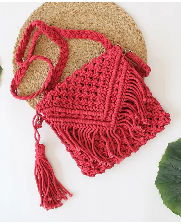 Macrame sling bag discount design