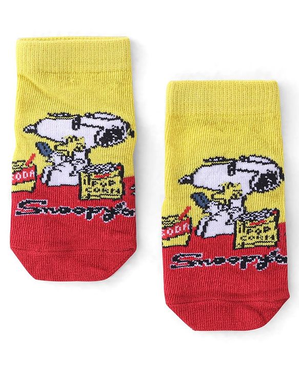 Cute Walk by Babyhug Terry Knit Ankle Length Anti Bacterial Socks Snoopy Design - Multicolour