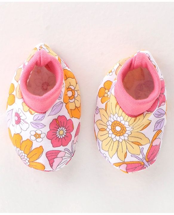 Babyhug 100% Cotton Interlock Knit Cap Mittens & Booties Set with Floral Print - Pink & White