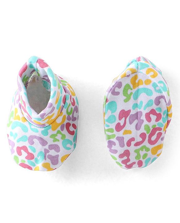Babyhug 100% Cotton Knit Printed Mittens & Booties - Multicolor