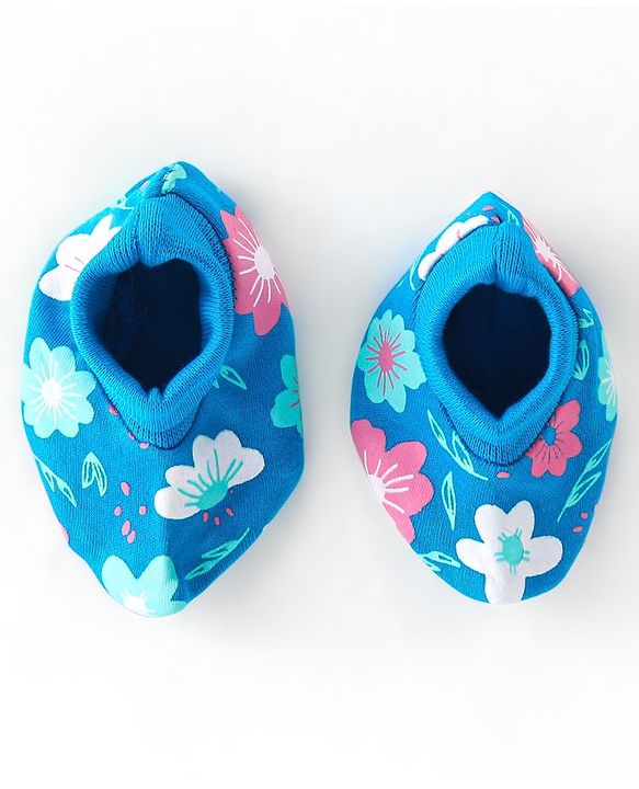 Babyhug 100% Cotton Knit Cap Mittens & Booties With Floral Print Blue - Diameter 17 cm