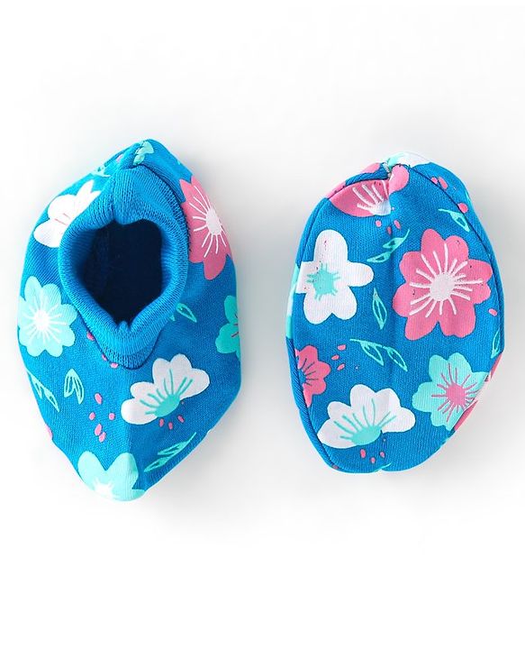 Babyhug 100% Cotton Knit Cap Mittens & Booties With Floral Print Blue - Diameter 17 cm