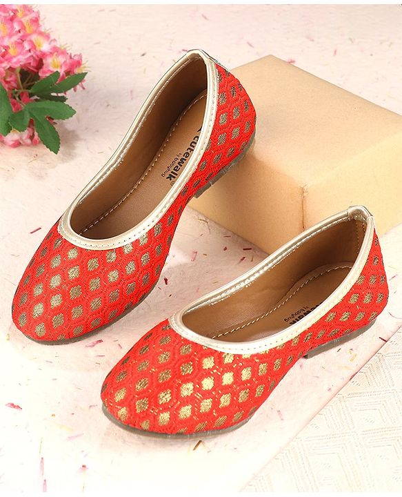 Cute Walk by Babyhug Foil Print Mojaris - Red