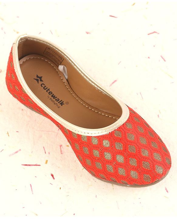 Cute Walk by Babyhug Foil Print Mojaris - Red