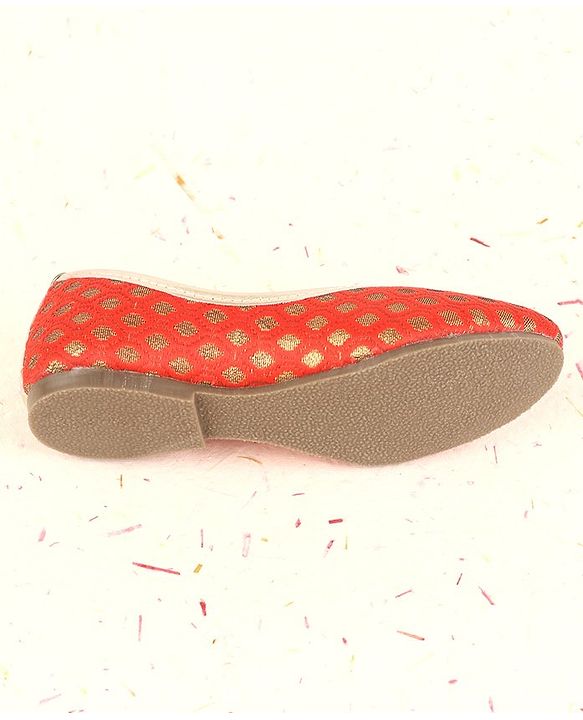 Cute Walk by Babyhug Foil Print Mojaris - Red