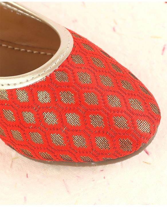 Cute Walk by Babyhug Foil Print Mojaris - Red