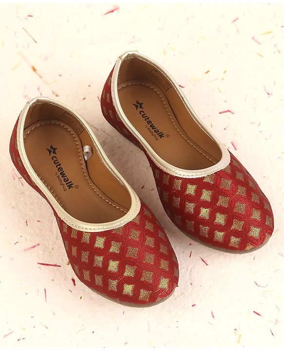 Cute Walk by Babyhug Foil Print Mojaris - Maroon
