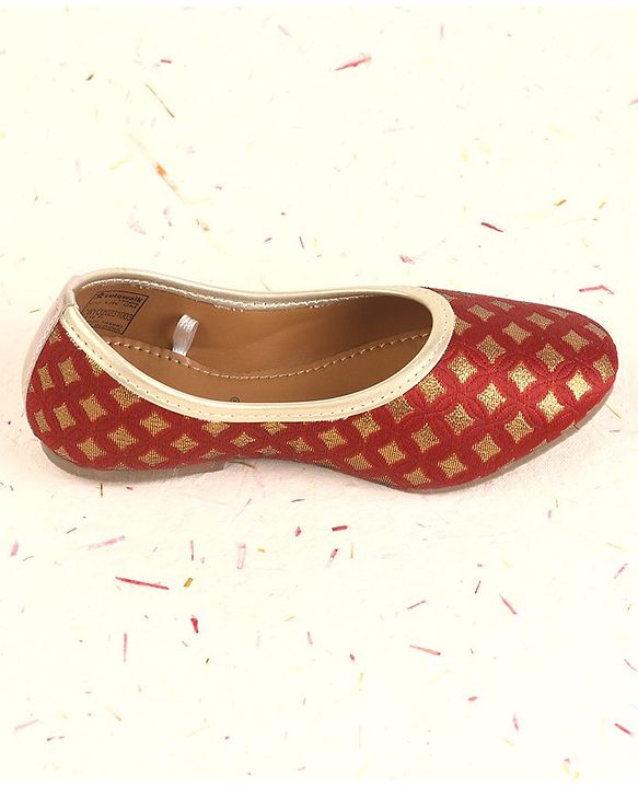 Cute Walk by Babyhug Foil Print Mojaris - Maroon