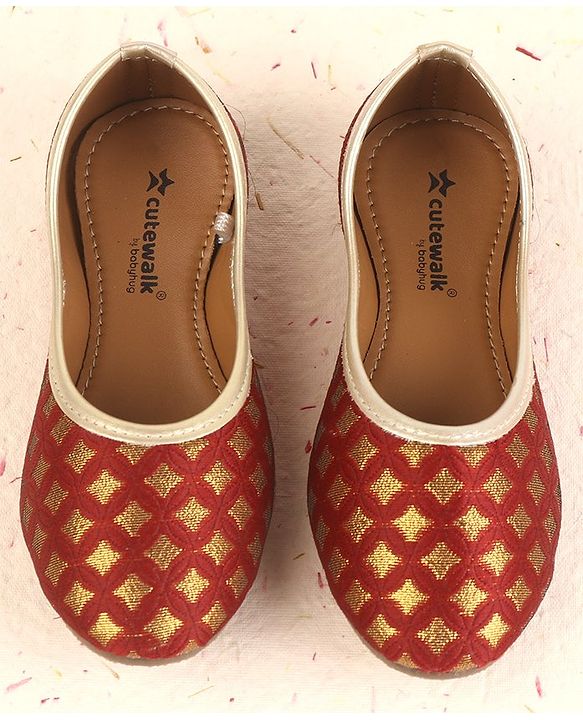 Cute Walk by Babyhug Foil Print Mojaris - Maroon