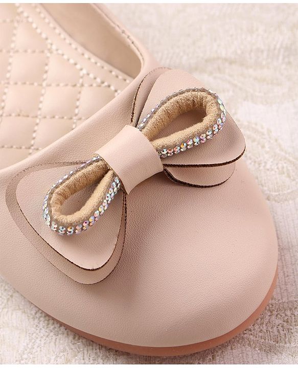Cute Walk by Babyhug Bellies & Peep Toes Female White 26