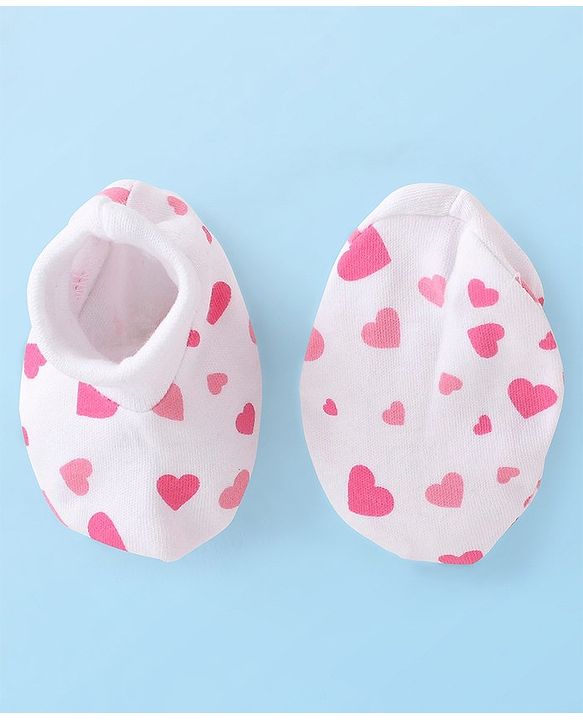 Babyhug 100% Cotton Knit Cap Mittens & Booties Set Heart Print - White