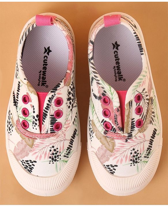 Cute Walk by Babyhug Slip On Style Casual Shoes Leaf Print - White