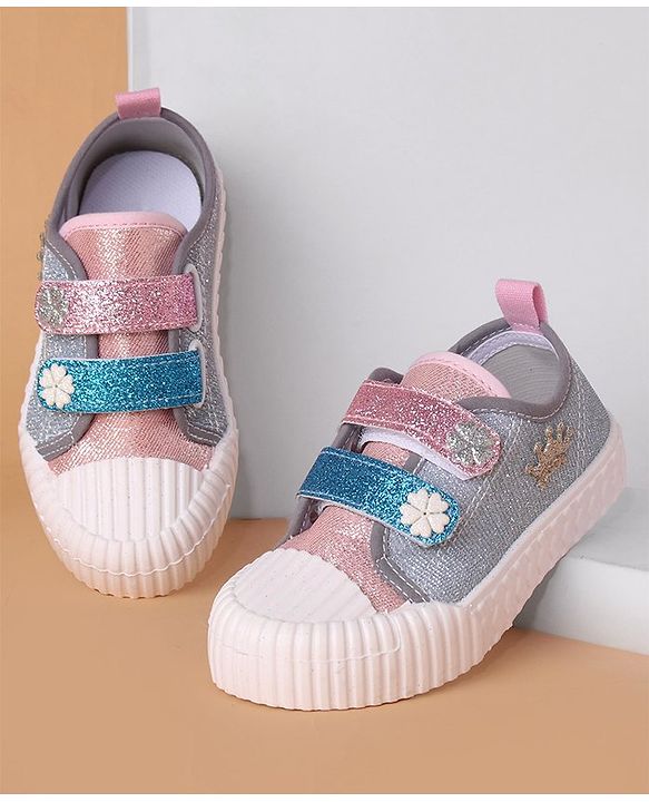 Cute Walk by Babyhug Casual Shoes Floral Patch - Purple
