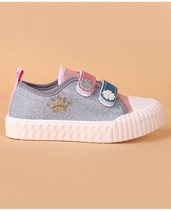 Cute Walk by Babyhug Casual Shoes Floral Patch - Purple