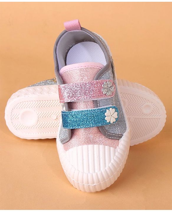 Cute Walk by Babyhug Casual Shoes Floral Patch - Purple