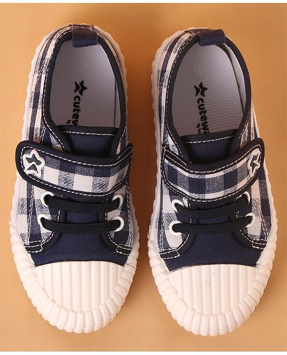 Cute Walk by Babyhug Checked Casual Shoes with Velcro Closure - Navy
