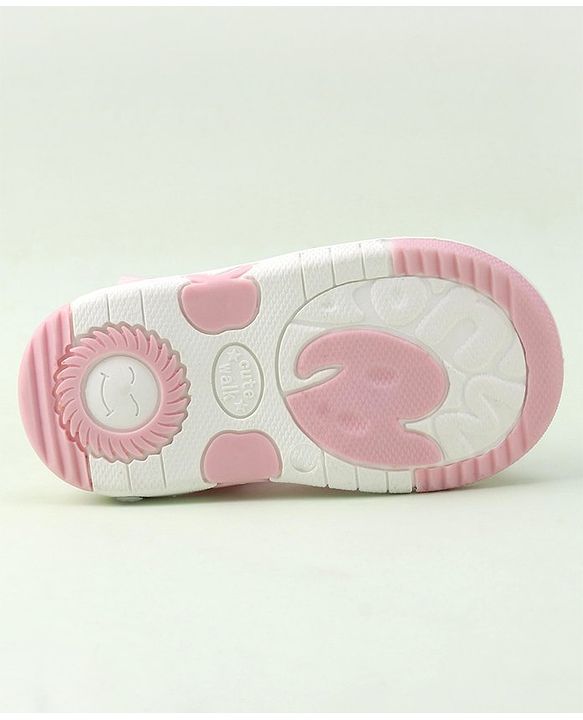 Cute Walk by Babyhug Velcro Closure Sandals Heart Patch - Pink